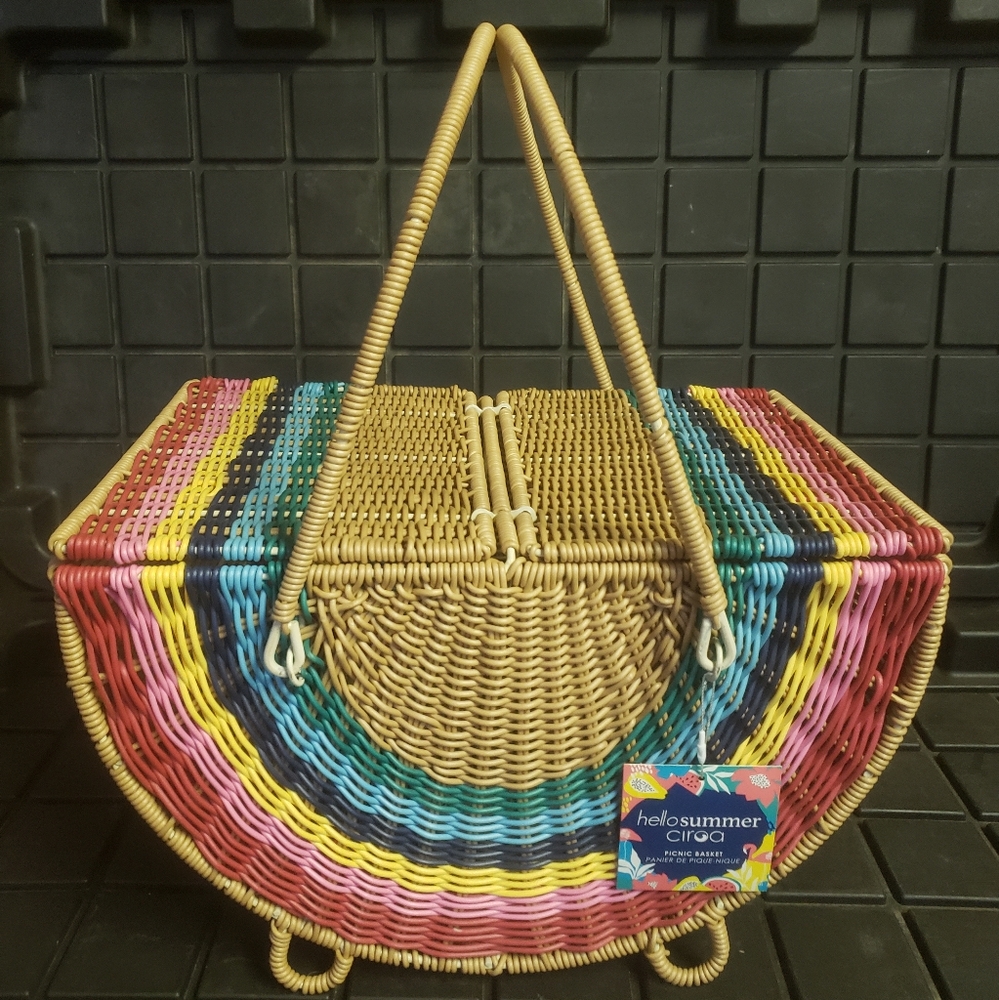 Rainbow Woven Picnic Wicker Basket | Hello Summer Ciroa